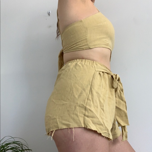 Blue Blush - Yellow Two Piece Short Top Set - Picture 2 of 6